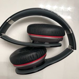Wireless Beats By Dre Studio headphones